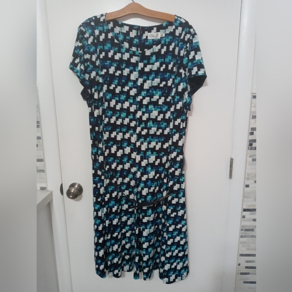 Eliza J. belted Fit and flare Navy blue Black White Short sleeve Dress zip back